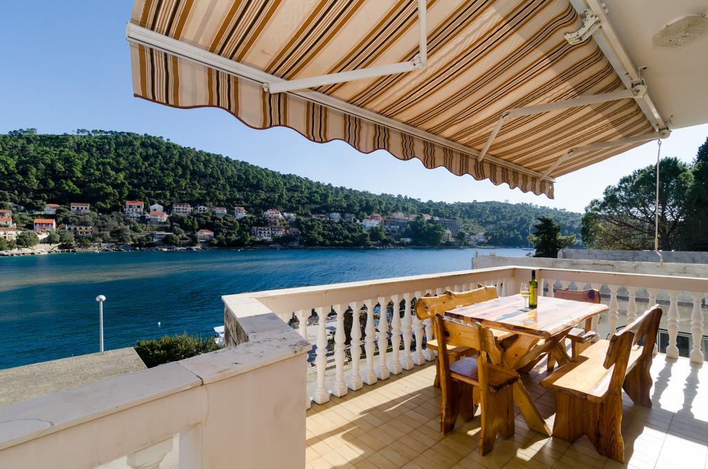 Apartments Kuzma Smokvica  الغرفة الصورة
